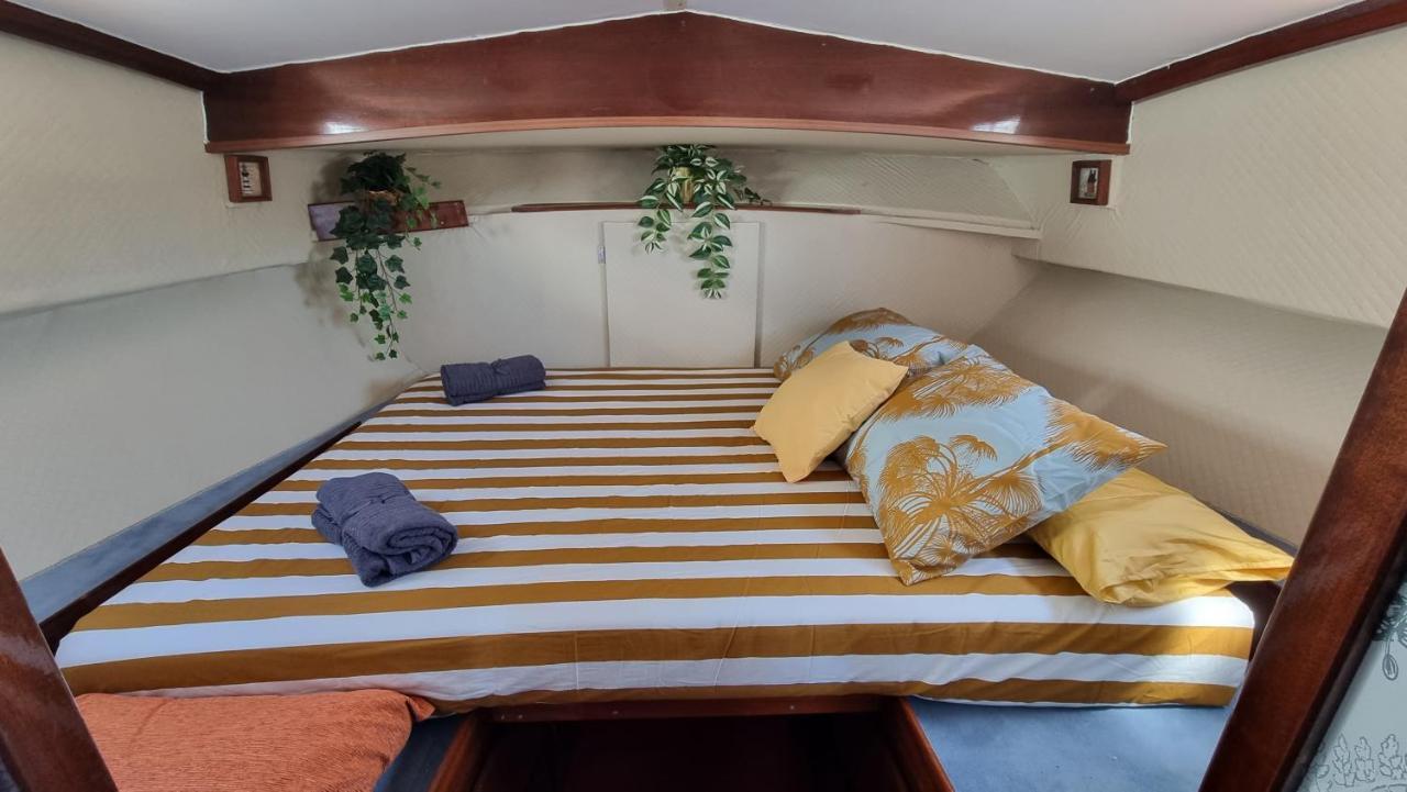 Charming Boat House In Barcelona With Big Terrace And Solarium Hotel Sant Adrià de Besòs Kültér fotó