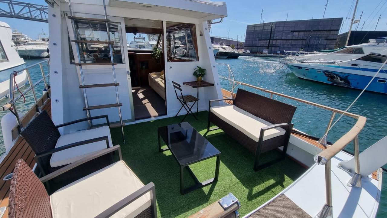 Charming Boat House In Barcelona With Big Terrace And Solarium Hotel Sant Adrià de Besòs Kültér fotó