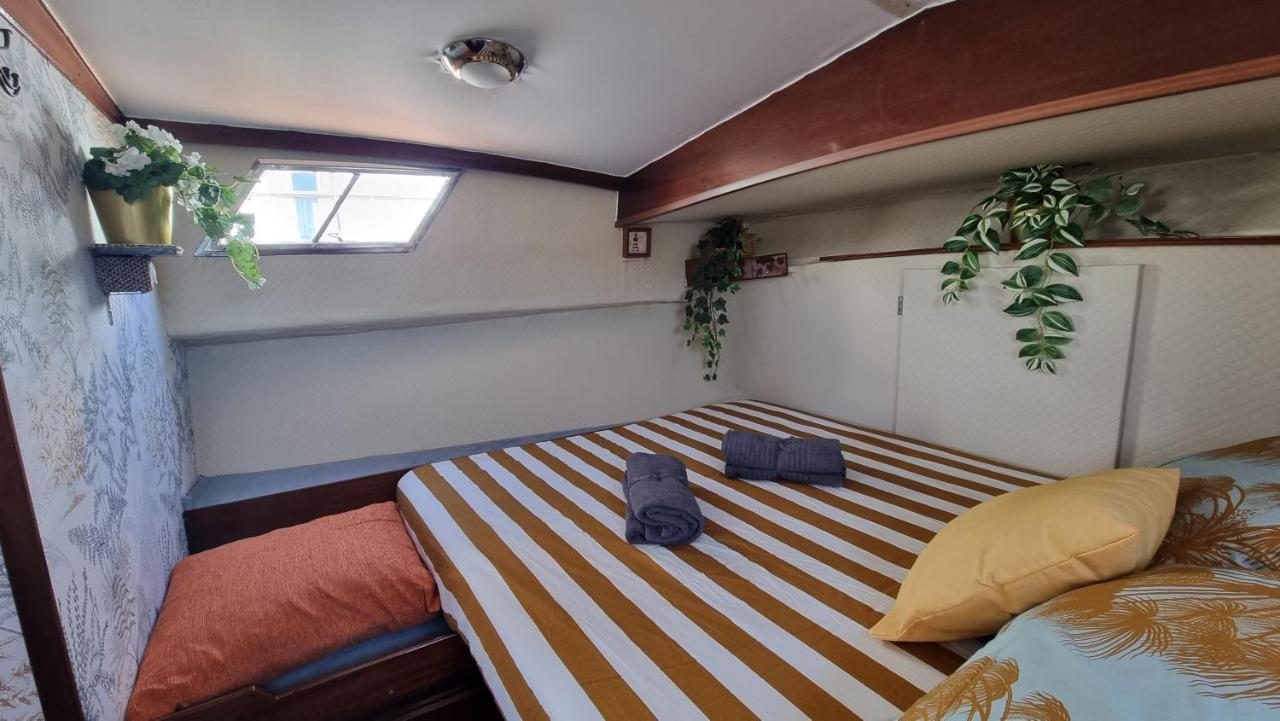 Charming Boat House In Barcelona With Big Terrace And Solarium Hotel Sant Adrià de Besòs Kültér fotó