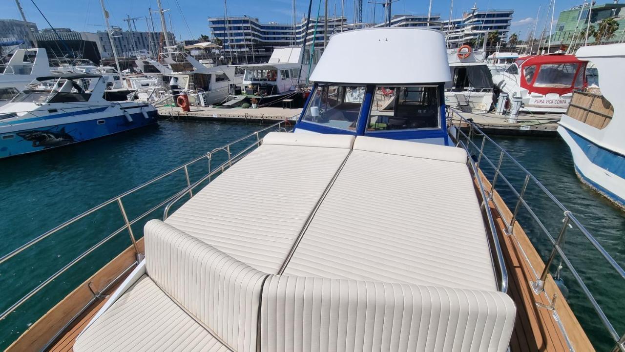 Charming Boat House In Barcelona With Big Terrace And Solarium Hotel Sant Adrià de Besòs Kültér fotó