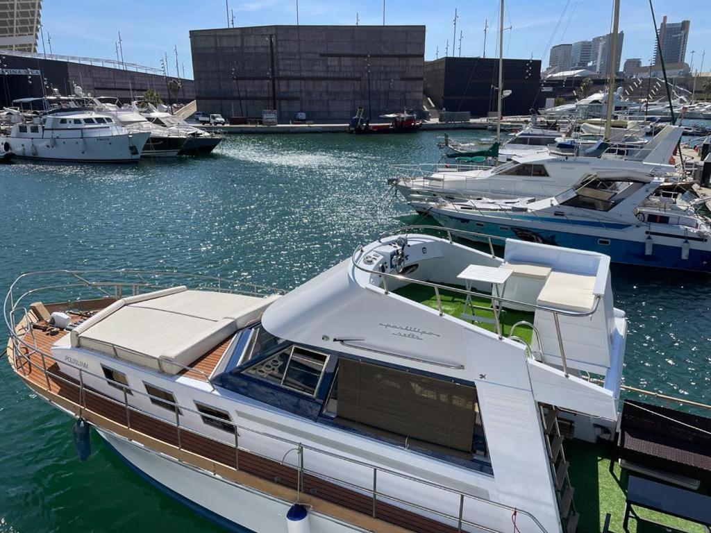 Charming Boat House In Barcelona With Big Terrace And Solarium Hotel Sant Adrià de Besòs Kültér fotó